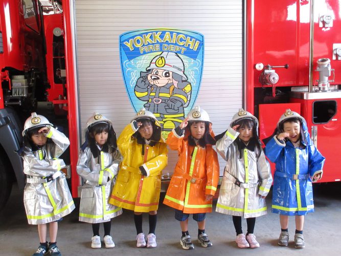 防火服着装体験！！
